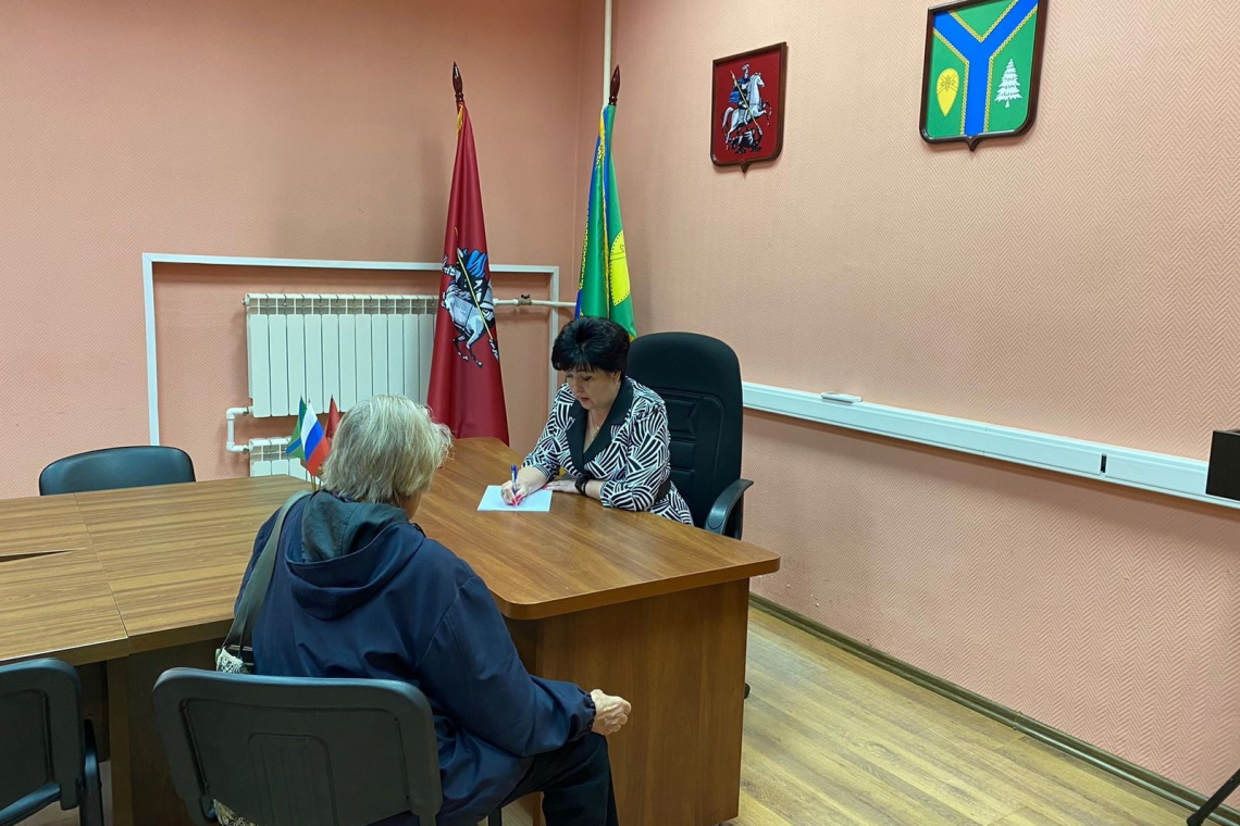 Рабочая неделя началась с приема