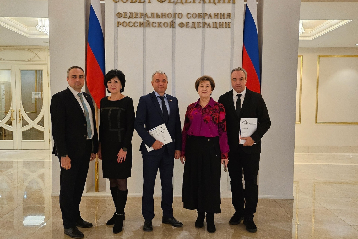 Глава муниципального округа посетила заседание для обсуждения законопроекта по местному самоуправлению