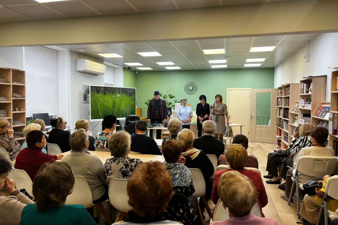 В библиотеке № 89 прошло мероприятие, приуроченное ко Дню матери
