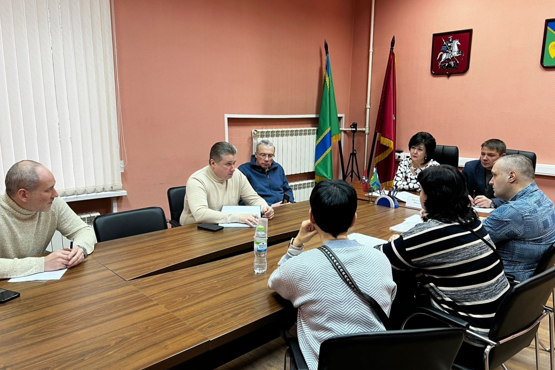 Организовали встречу с жителями д. 27 по ул. Главная