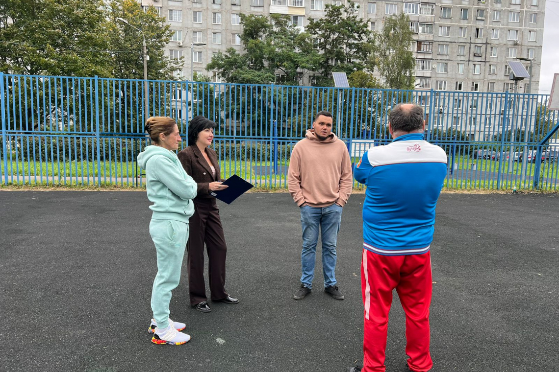 В рамках приема населения провели обход территории