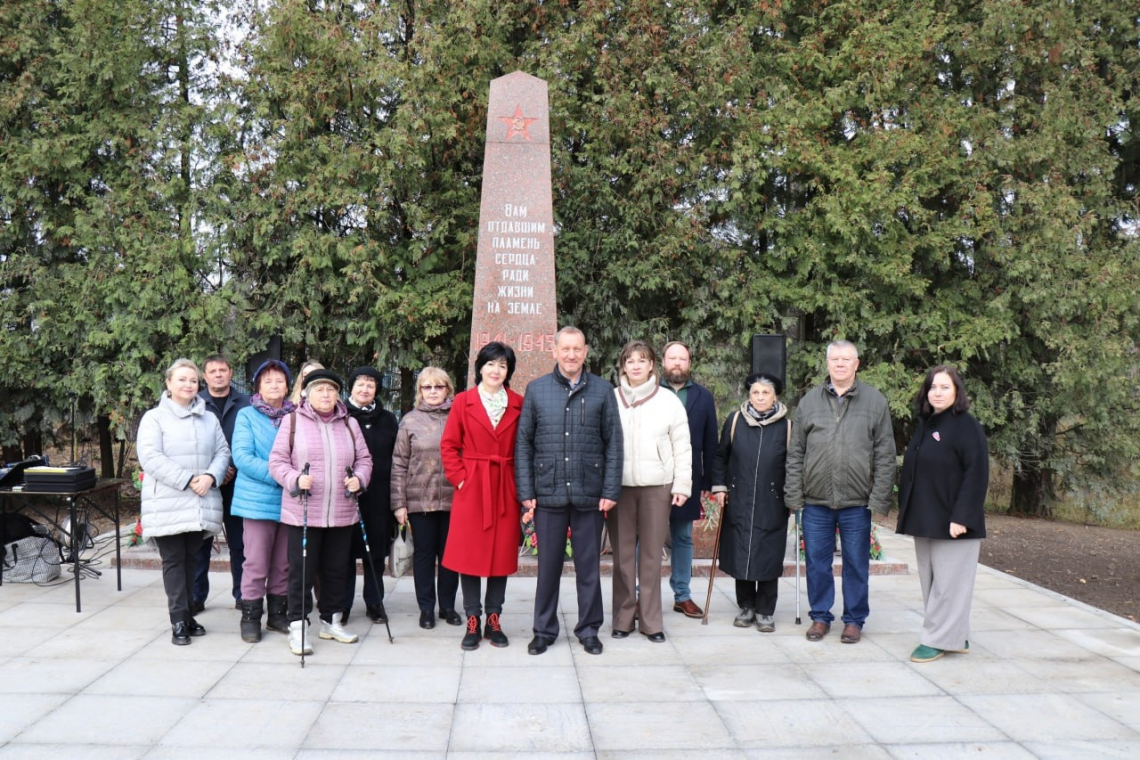 8 ноября в посёлке Акулово состоялось торжественное возложение цветов к стеле «Погибшим в боях за Родину»