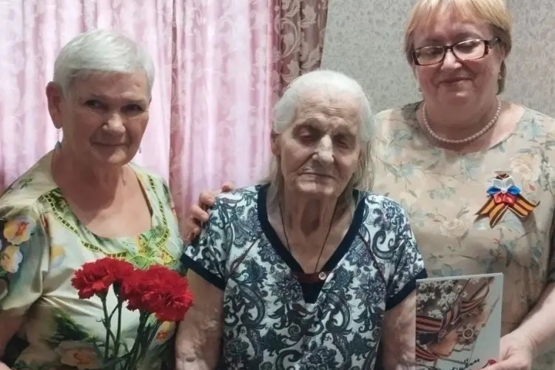 В преддверии 81-й годовщины Великой Победы состоялось поздравление ветеранов Великой Отечественной войны на дому